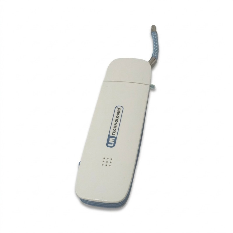 مودم 3G قابل حمل مدل HSUPA با اتصال USB، پشتیبانی از سرعت تا 21.6 Mbps، قابلیت ارسال و دریافت پیامک، شیار کارت حافظه MicroSD و آنتن داخلی قابل اتصال به آنتن خارجی